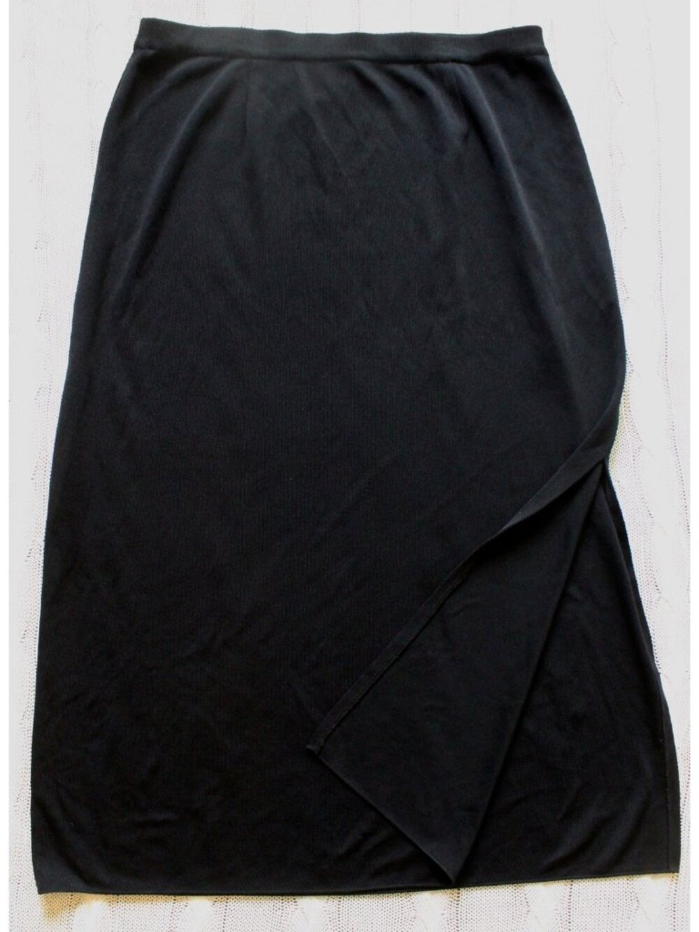 EXCLUSIVELY MISOOK Woman Black Side Slit Long Skirt, Size 2X